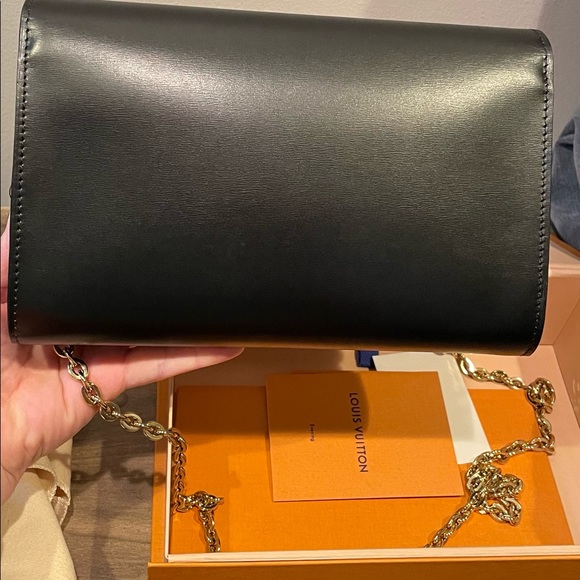 Louis Vuitton Louise Chain GM - Picture 5 of 15